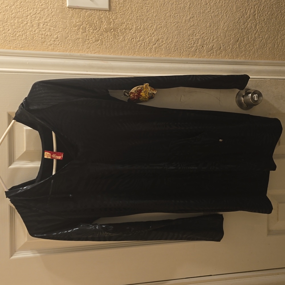Ladies Medium Apple Bottom hoodie tee shirt black.